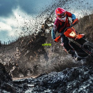 洛杉矶德比战火重燃，湖人主场憾负快船，东契奇闪耀成焦点