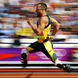 爱德华兹狂砍两双主宰攻防，森林狼主场力克雷霆送对手赛季第三败